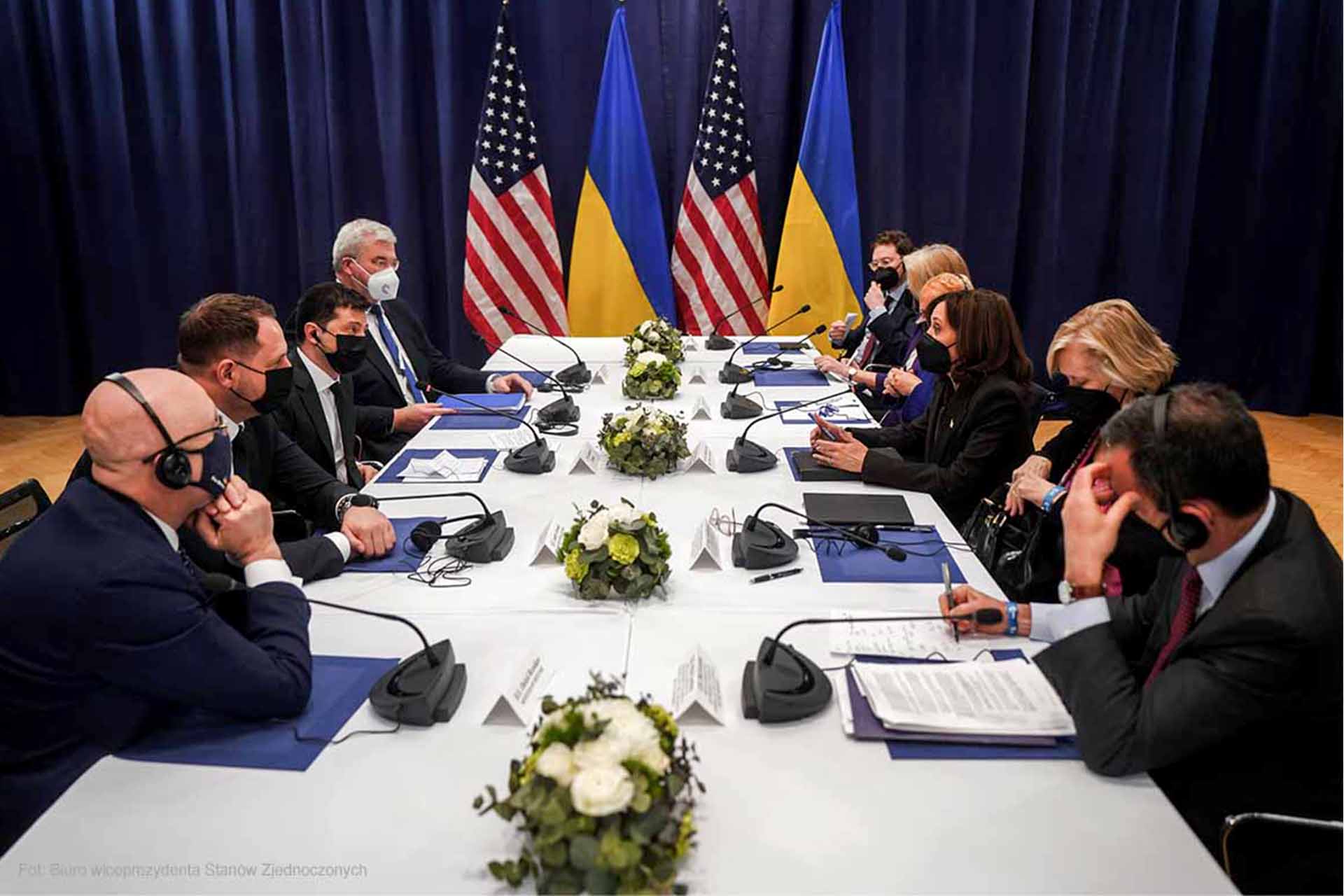 1 Kamala_Harrist_Zelensky